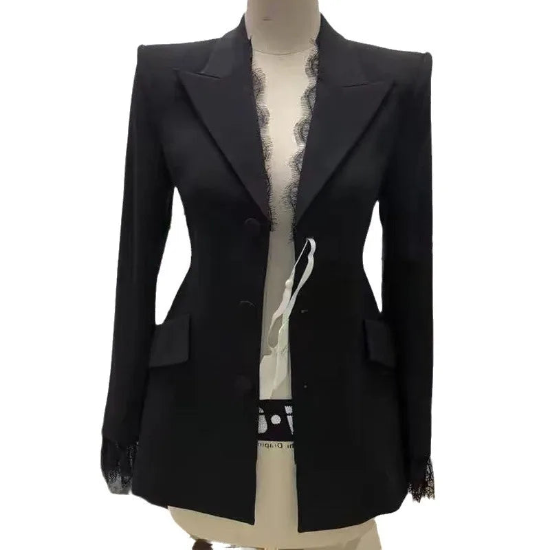 Vinieer Black suit for women's