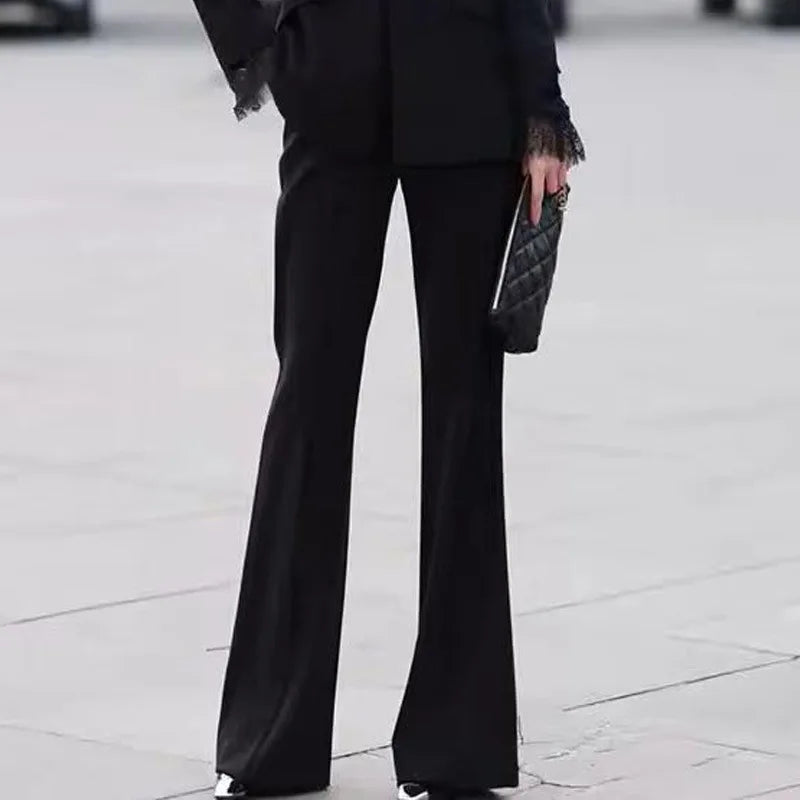 Vinieer Black suit for women's